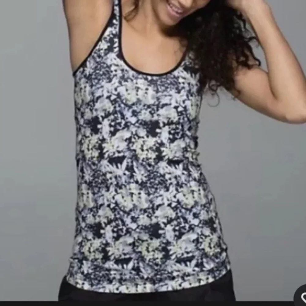 Lululemon cool Racerback crosscourt petal tank top size 4
